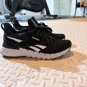 Nano Gym Reebok Black and White 8.5